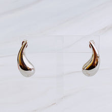 Load image into Gallery viewer, Solid Mini Teardrop Earrings
