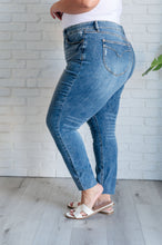 Load image into Gallery viewer, Nicole Tummy Control Skinny Jeans in Vintage Wash
