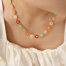 Load image into Gallery viewer, Dainty Floral Necklace
